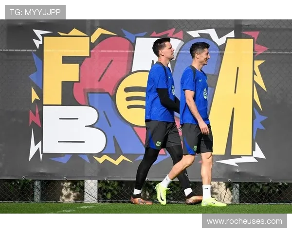 世体：什琴斯尼已经开始训练，他力争在本月达到100%的状态